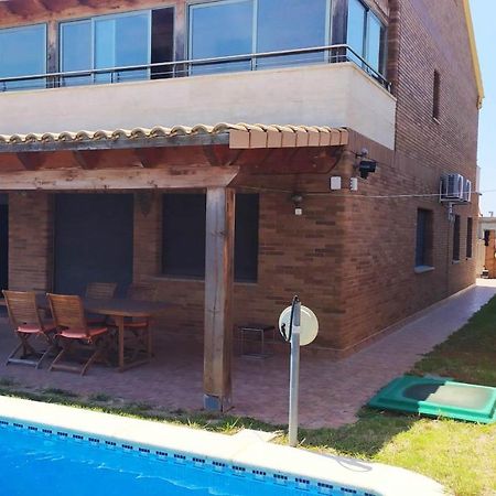 Chalet Moderno Con Piscina En Calafell Exterior foto