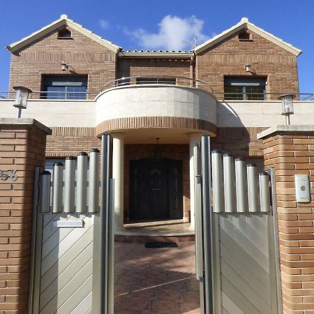 Chalet Moderno Con Piscina En Calafell Exterior foto