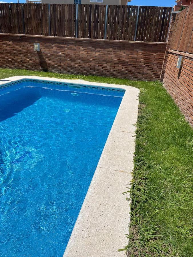 Chalet Moderno Con Piscina En Calafell Exterior foto